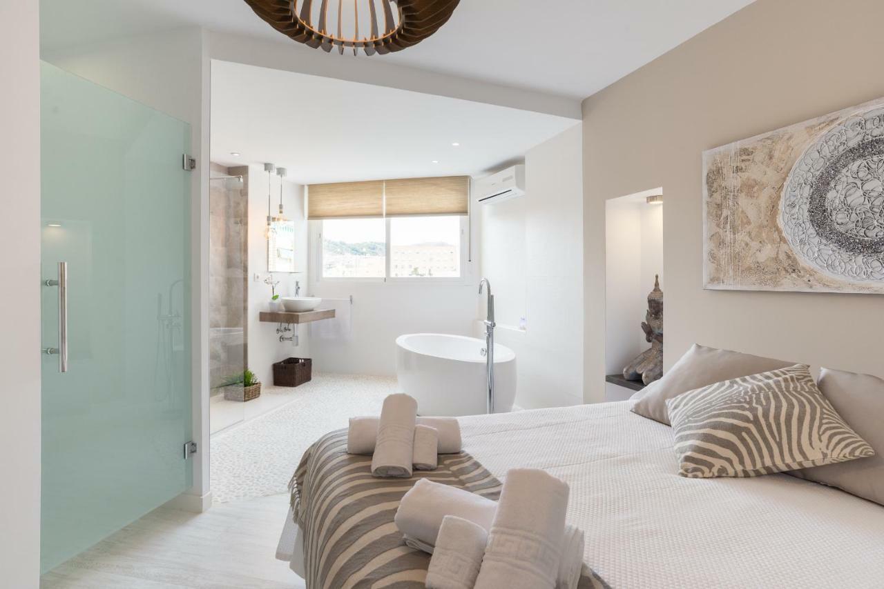 Stunning Spacious City Apartment With Free Parking 말라가 외부 사진