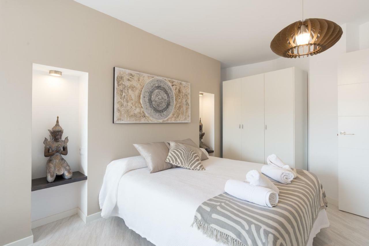 Stunning Spacious City Apartment With Free Parking 말라가 외부 사진