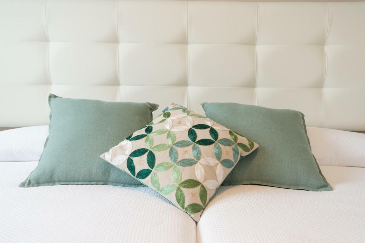 Stunning Spacious City Apartment With Free Parking 말라가 외부 사진